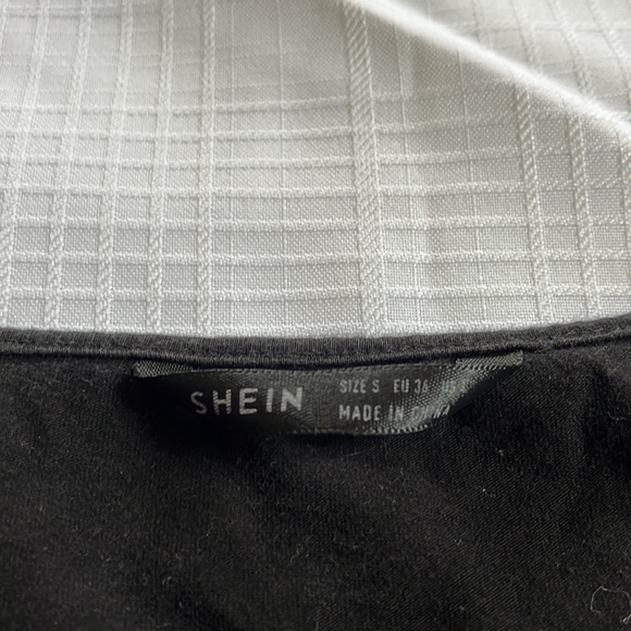 Black Cropped T-Shirt - Picture 2 of 3